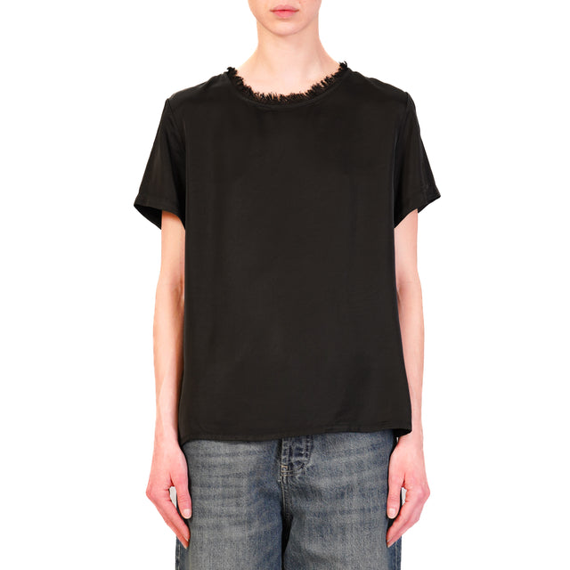 Kontatto-Blusa satin collo sfrangiato - nero