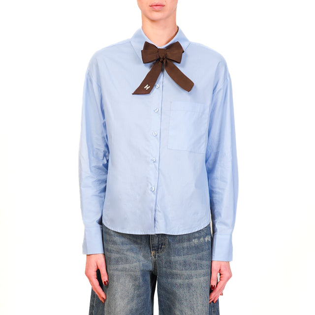 Haveone-Camicia in cotone con spilla fiocco - celeste/moro