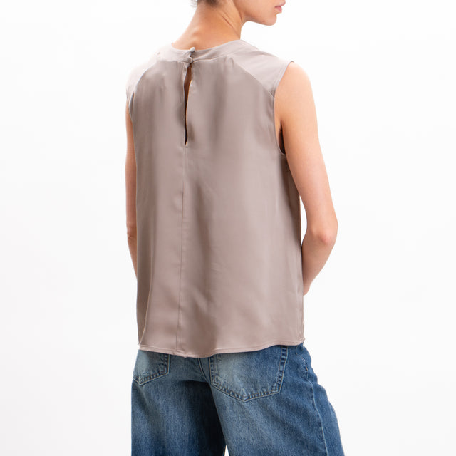 Imperial-Blusa satin smanicata - tortora