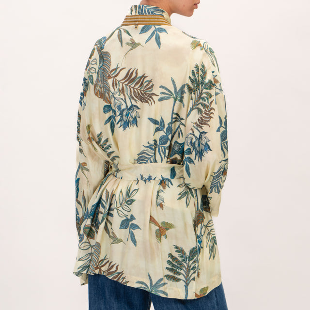 Souvenir-Kimono de raso con estampado de palmeras - mantequilla/petróleo/marrón oscuro
