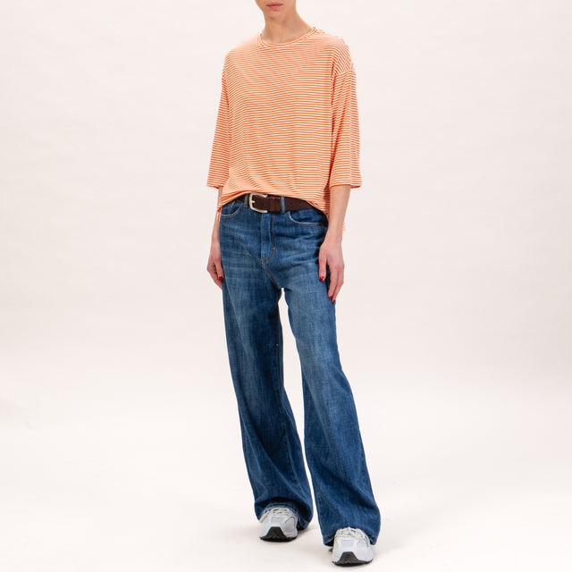 Zeroassoluto-Camiseta de punto a rayas con mangas 3/4 - leche/naranja