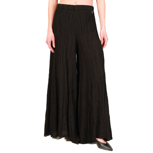 Souvenir-Pantalone wide leg tessuto goffrato - nero