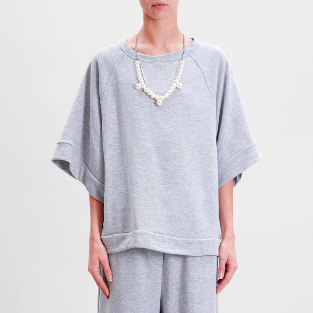 Tension in-Felpa over pearl necklace detail - grey