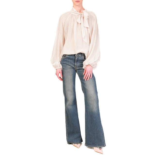 Tensione in-Blusa mussola gessata con fiocco - beige