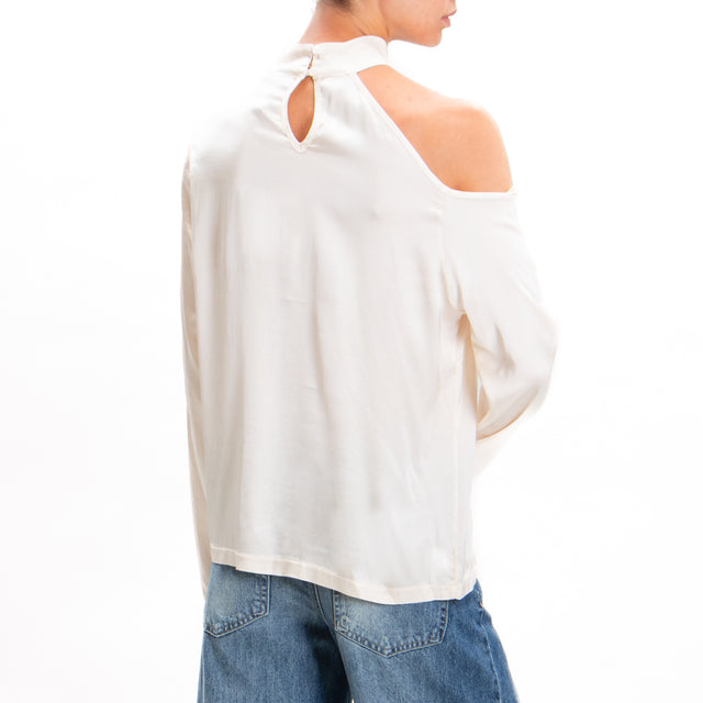 Tensione in-Blusa cut out collo montato in satin - burro