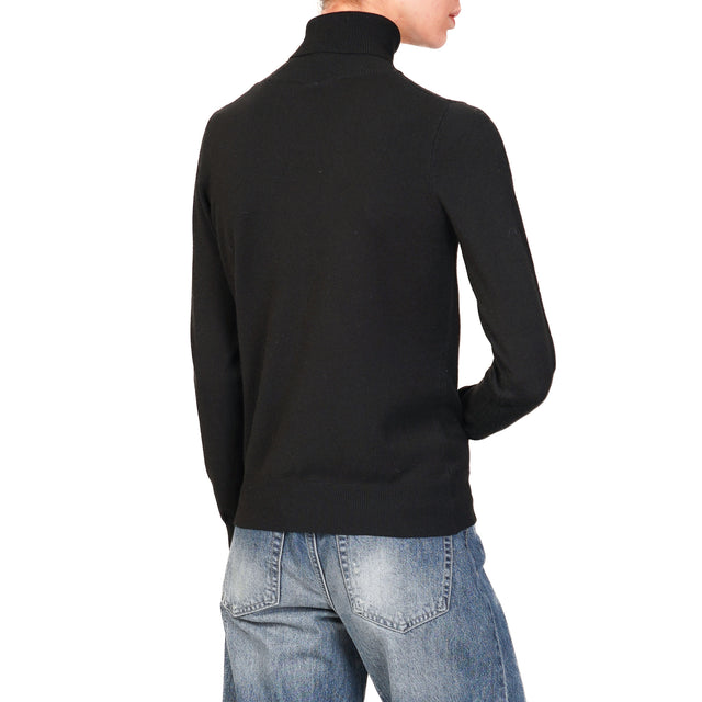 Tension in-High Neck Sweater - Black