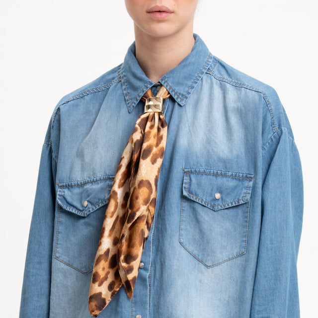 Tensione in-Camicia jeans con foulard - denim/beige/cuoio