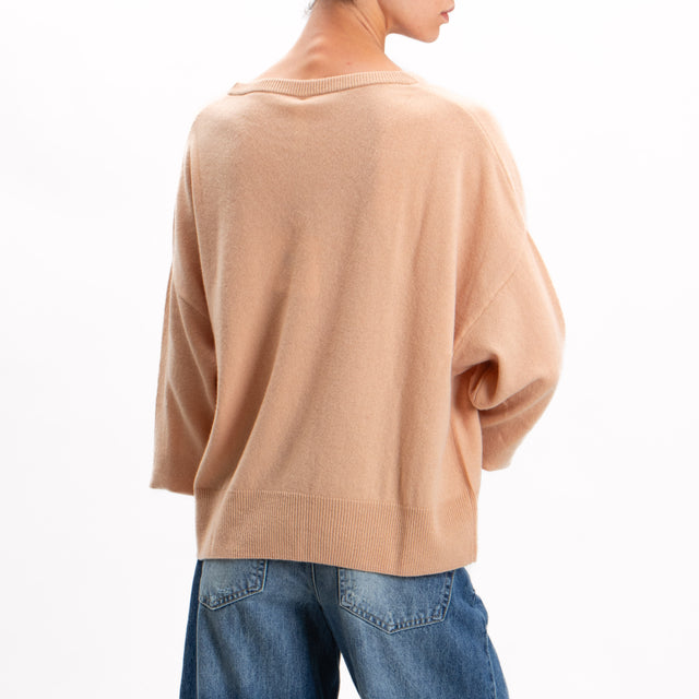 Tensione in-Maglia lana scollo v con cut out - beige