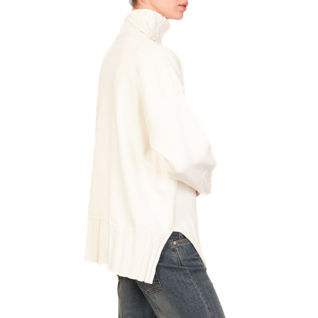 Vicolo-Maglia collo alto con spacchi misto angora - latte