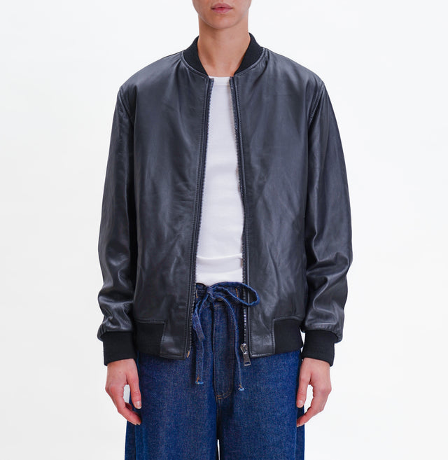 Vicolo-Bomber in pelle nappa - nero