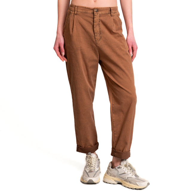 Zeroassoluto-Pantalone LOLA cotone elasticizzato stone washed maltinto - tabacco