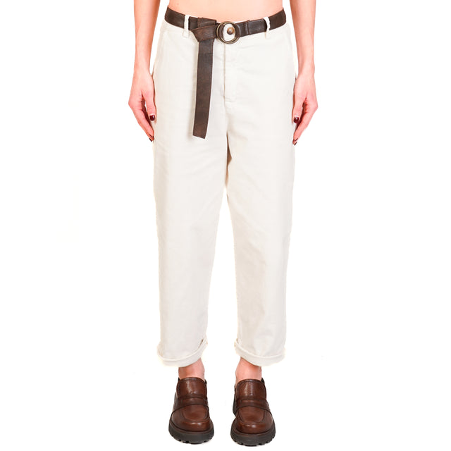 Zeroassoluto-Pantalone LORY velluto millerighe elasticizzato - burro