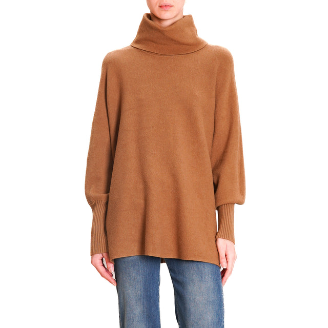 Zeroassoluto-Maglia over collo alto - camel