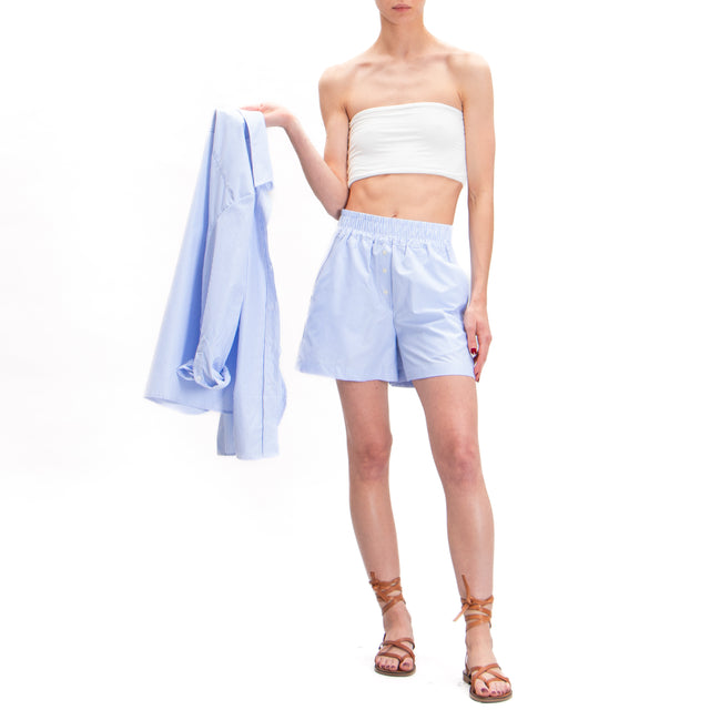 Tensione in-Shorts gessato con elastico - bianco/celeste